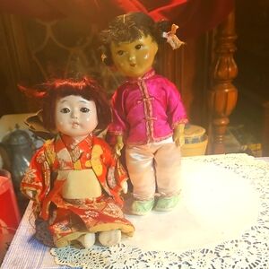 Antique?Traditional Asian Dolls Set - Red and Pink